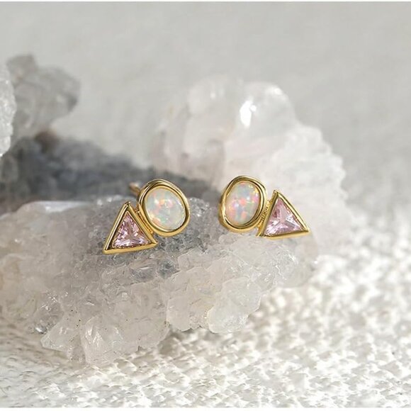 14K Gold Filled Triangle Cubic Zirconia Stud Earrings for Women, Hypoallergenic - Picture 5 of 6